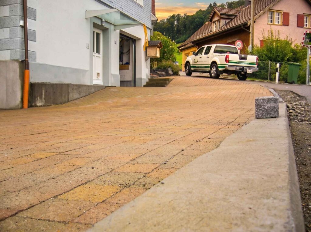 Verbundsteinpflaster für Zufahrt